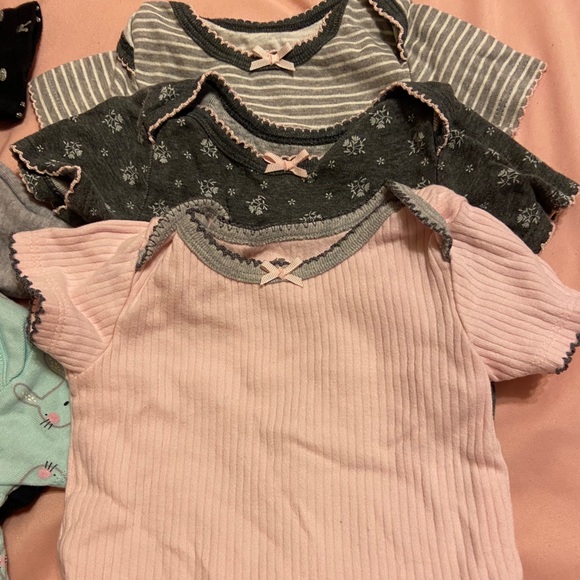 Bundle of 9 onesies:  all 6-9 months - Picture 4 of 4